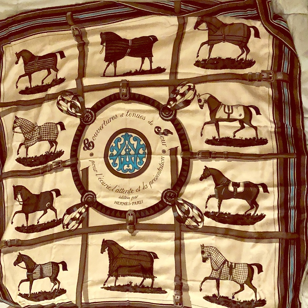 Beautiful scarf :)